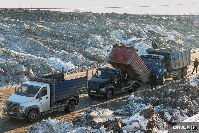 Снежный полигон. Тюмень, грузовики, снежный полигон, полигон снега