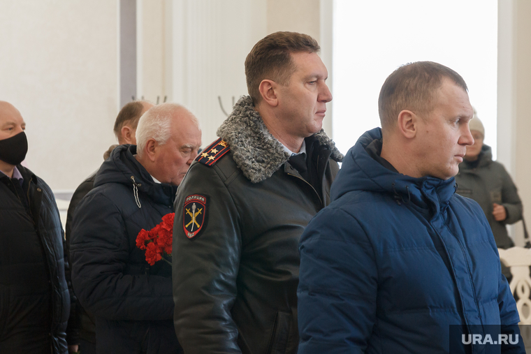 В церемонии прощания принял участие начальник полиции Магнитогорска Константин Козицын