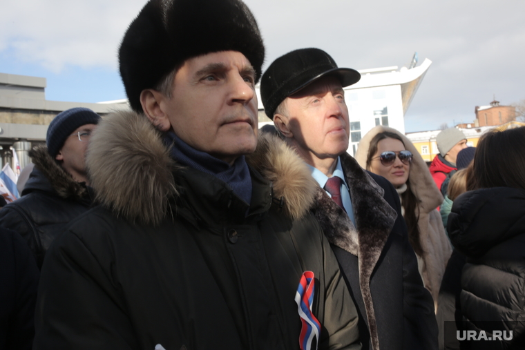 На мероприятие пришли и депутаты Тюменской облдумы — Андрей Артюхов (на переднем плане) и Виктор Рейн