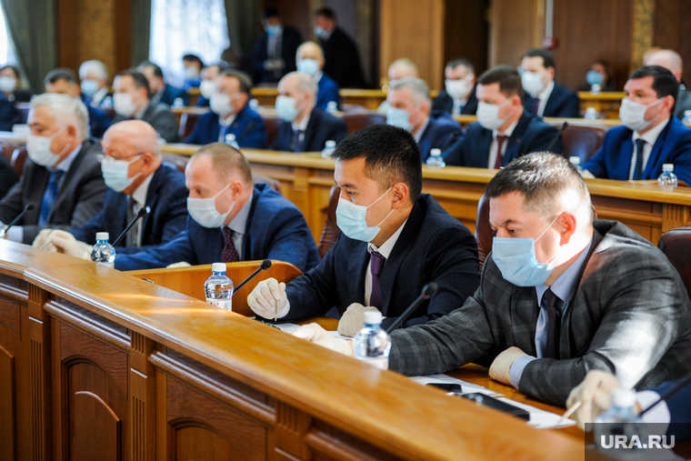 Первая сессия нового состава Законодательного собрания Челябинской области. Челябинск , утарбеков дамир, маска медицинская