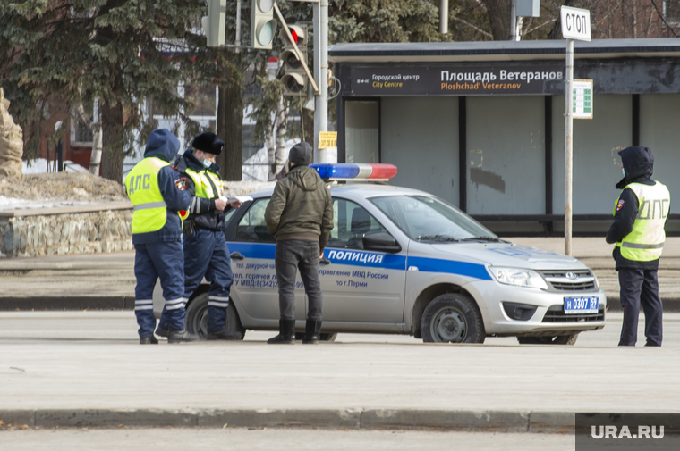 Работа общественного транспорта, Пермь, патрульная машина, гибдд, дпс