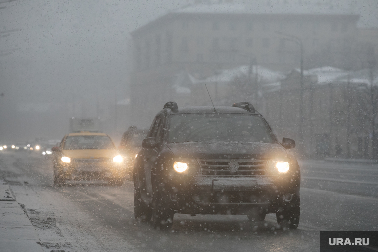 Зима. Москва, снег, машина, машины, зима, метель, пурга, трафик, садовое кольцо, ураган, дорога, вьюга