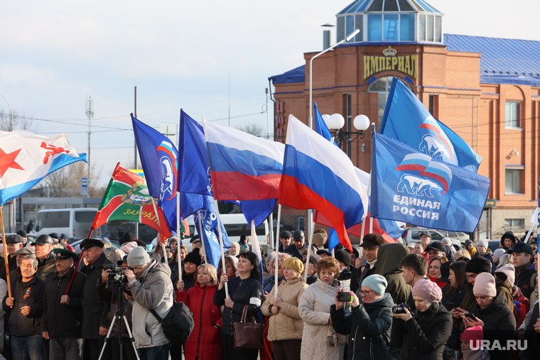 Празднование провозглашения ДНР независимости прошло на Троицкой площади