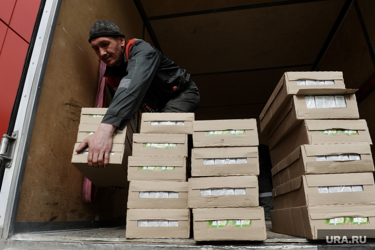 Для жителей Донбасса собрали около трех тонн товаров