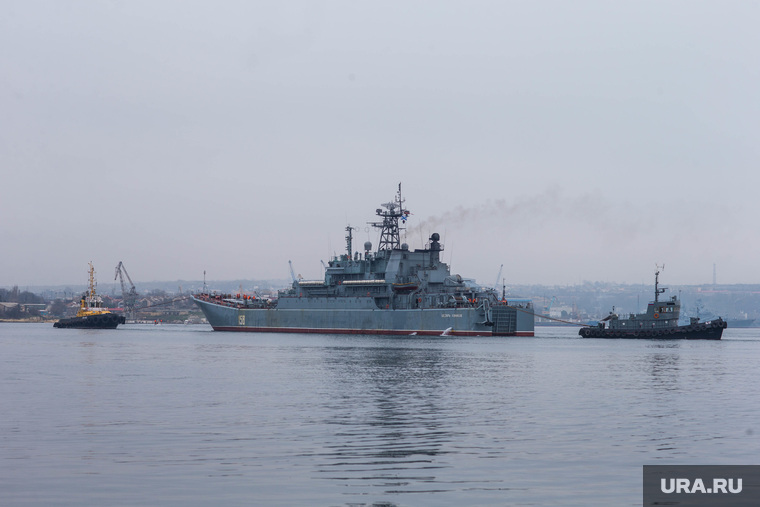 Крейсер «Москва» затонул при буксировке