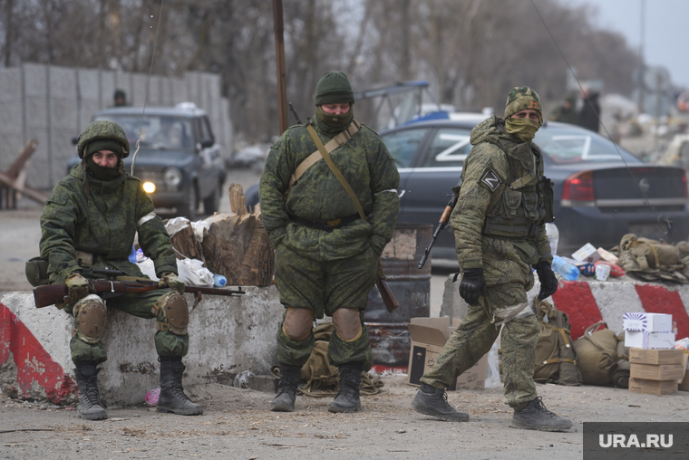 Эвакуация людей из осажденного Мариуполя. Украина, армия, военные, украина, мариуполь, беженцы, солдат, гуманитарная катастрофа