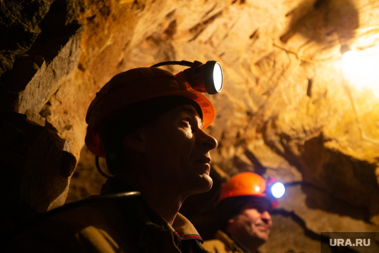 Посещение Крокоитового шурфа «Берёзовского рудника» . г. Берёзовский, шахта, шахтеры, забой