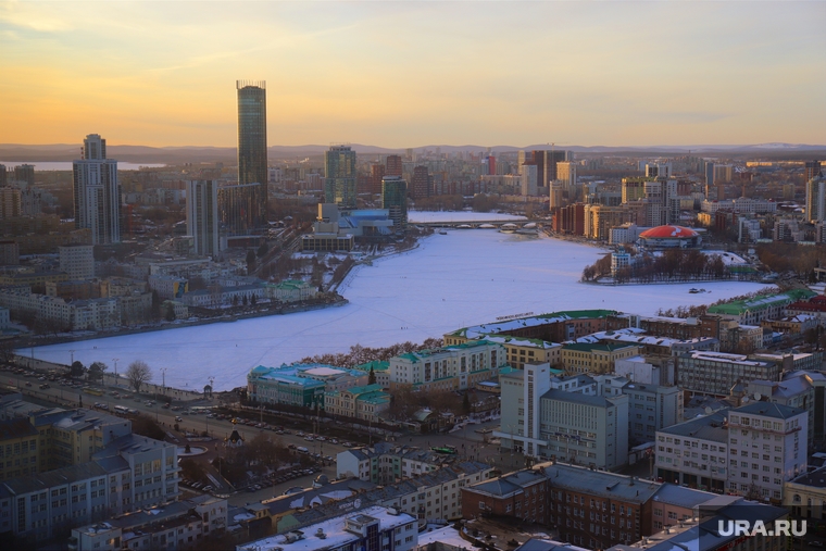 Панорама города. Екатеринбург, вид города, городской пруд, город екатеринбург, закат