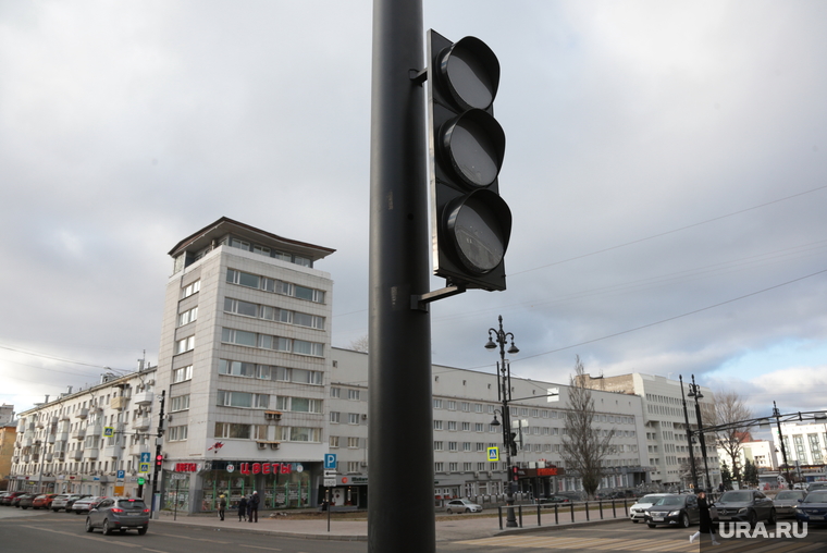 Городские платные парковки. Пермь, светофор, светофор не работает, гостиница прикамье