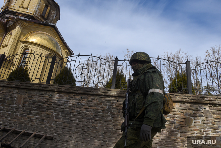 Волноваха после освобождения. ДНР, Волноваха, крест, храм, церковь, военные, днр, патруль, ополченец, военная комендатура, патрулирование, зачистка, православие, солдат, народная милиция