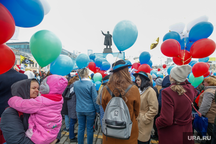 Многие пришли с детьми