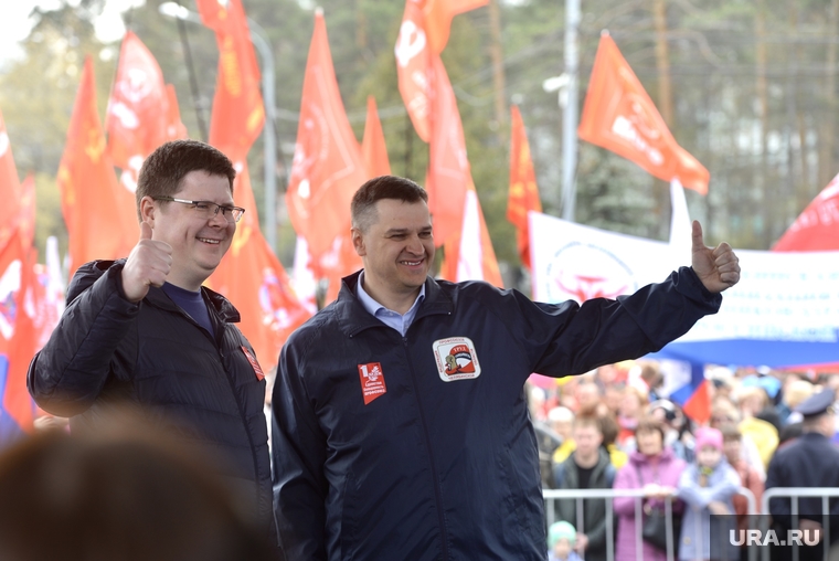 Челябинцев поздравили Анатолий Векшин (слева) и Олег Екимов (справа)