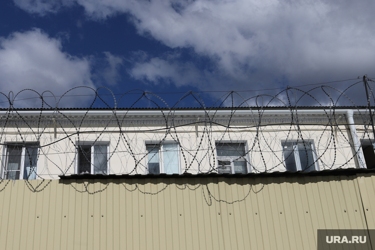 Открытие сквера памяти ветеранам ВОВ тружеников тыла и ветеранов Уголовно-исполнительной системы. Курган, колючая проволока, исправительная колония 1