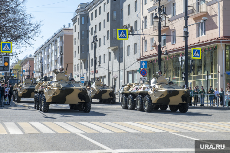 В состав механизированной колонны вошли ГАЗ 2330 «Тигр», автомобиль Урал с зенитной установкой, бронетранспортеры