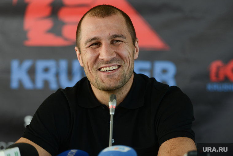 Пресс-конференция с чемпионом мира по боксу по версии WBO Сергеем Ковалевым. Челябинск, ковалев сергей