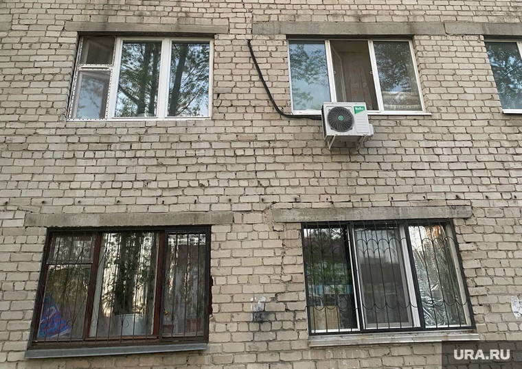 Разрушения конструкции дома. Тюмень