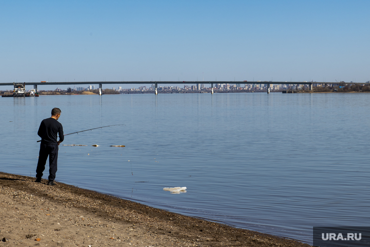 Закамск, микрорайон Водник. Пермь, рыбак, удочка, рыбалка, река кама