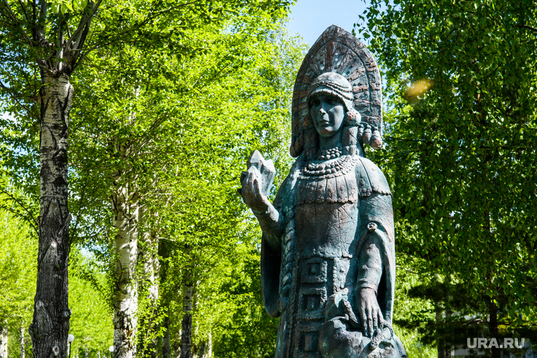Летний лагерь "Каменный цветок". Екатеринбург, скульптура, хозяйка медной горы, летний лагерь каменный цветок