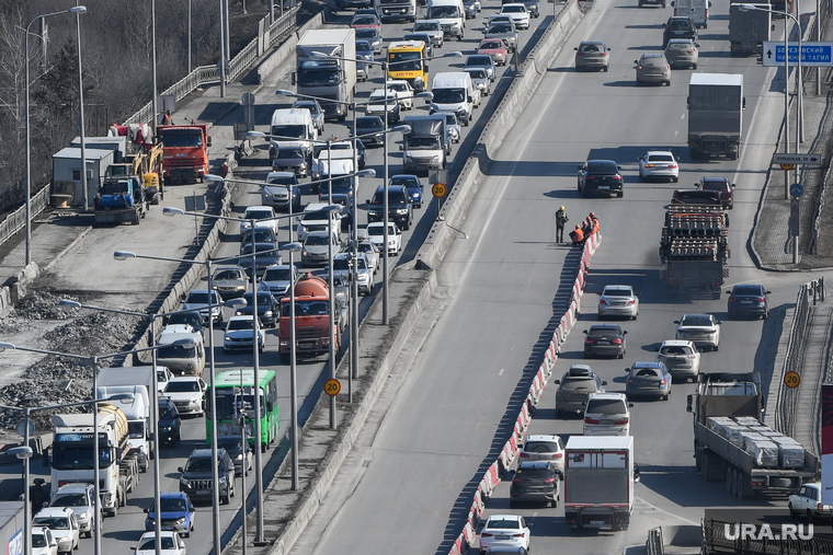 Пробки в екатеринбурге сейчас. Пробки екатеринбург. Автомобильная пробка. График пробок екатеринбург. Пробки екатеринбург.