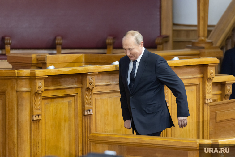Президент на совете законодателей. Санкт-Петербург