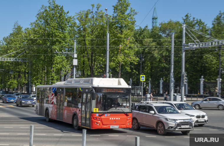 Виды города. Пермь, автобус, общественный транспорт, компрос