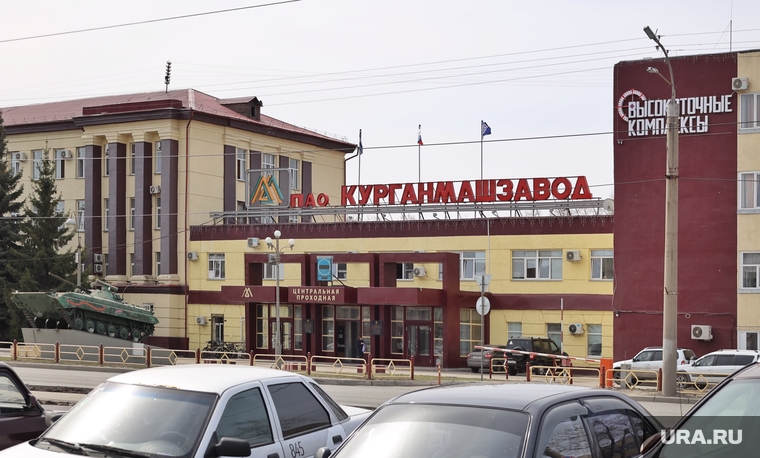 Автомобильная парковка около КМЗ. Курган, машины, автомобильная парковка, кмз, парковка, курганмашзавод