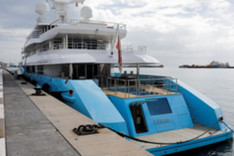 По документам яхта Axioma принадлежит компании, зарегистрированной на Британских Виргинских островах