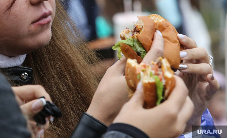 Открытие бургерной Black Star Burger. Тюмень , бургер, вредная пища, вредная еда, еда, фастфуд