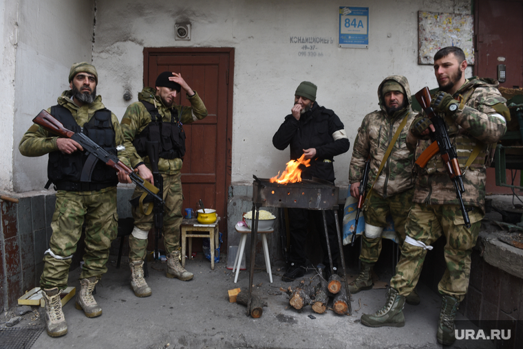 Работа чеченского добровольческого батальона Ахмат в Мариуполе. Украина, чеченцы, боец, воин, армия, военные, донбасс, война, ахмат, солдат, сво, кадыровцы