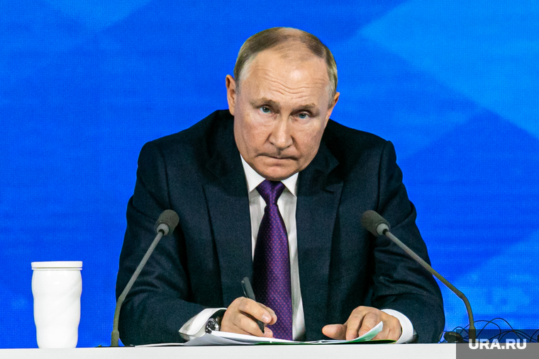 Семнадцатая ежегодная пресс-конференция президента РФ. Москва, портрет, путин владимир
