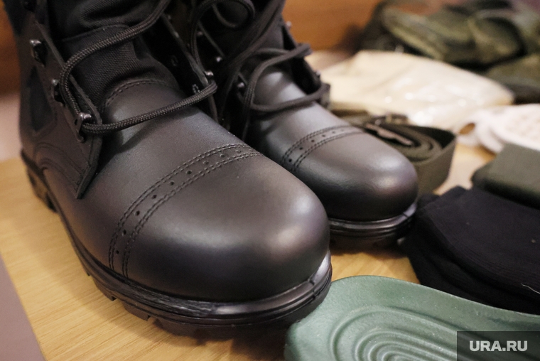 Пресс-конференция в областном военкомате. Курган , армия, обувь, берцы, солдатские сапоги