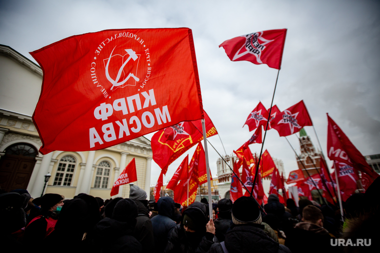 Возложение цветов к Вечному Огню. Москва, красный флаг, кпрф, красное знамя, коммунисты, левый фронт, московское отделение кпрф