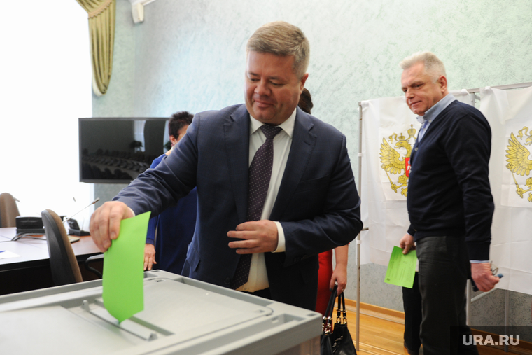 Внеочередная конференция челябинского регионального отделения партии Единая Россия. Челябинск, мошаров станислав, морозов александр