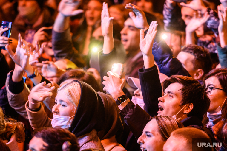 URAL MUSIC NIGHT. Екатеринбург, массовое мероприятие, публика, зрители, толпа