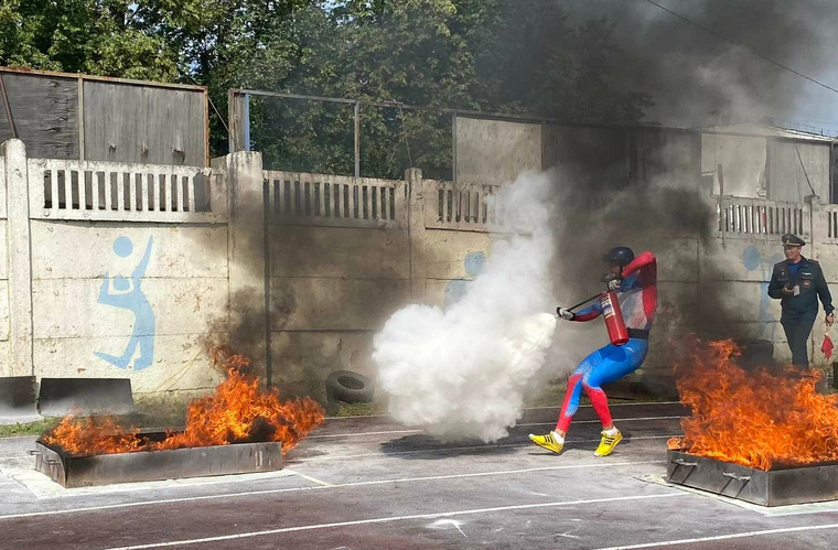 Пермяки приняли участие в соревнованиях по пожарно-спасательному спорту