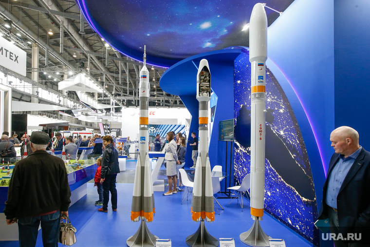 Иннопром-2022, второй день. Екатеринбург, Роскосмос, ракеты