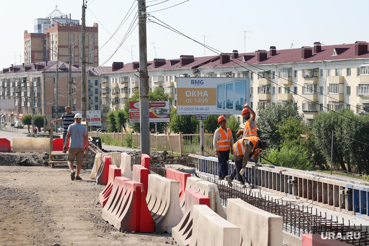 Некрасовский мост. Курган, ремонт моста, ремонтные работы, рабочие в касках, некрасовский мост, мост некрасова