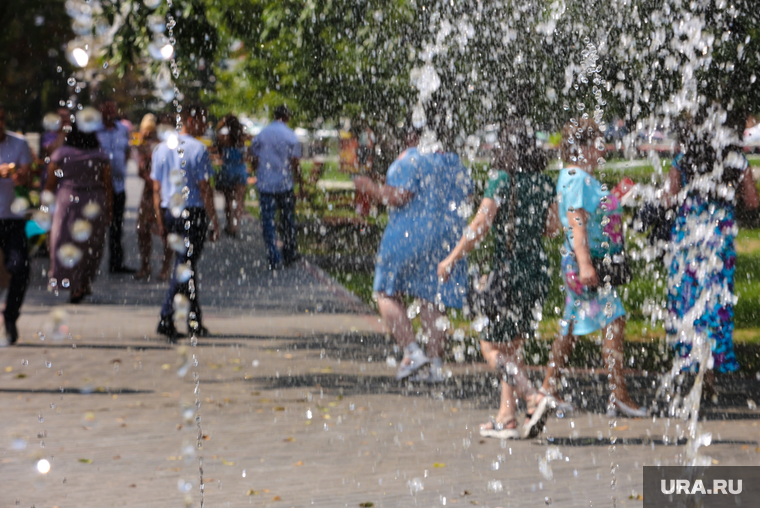Некрасовский мост. Курган, лето, жара, фонтан