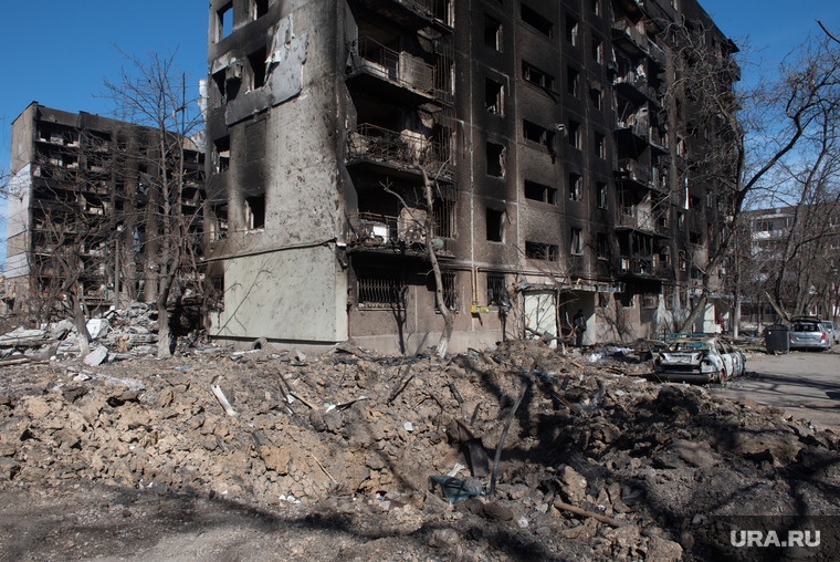 Обстановка в Мариуполе после освобождения. Украина, пожар, пожарище, руины, последствия, украина, мариуполь, война, воронка, разрушения, обстрел, сво, специальная военная операция