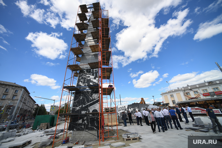 17-метровая стела «Город трудовой доблести» станет главной фигурой обновленной площади