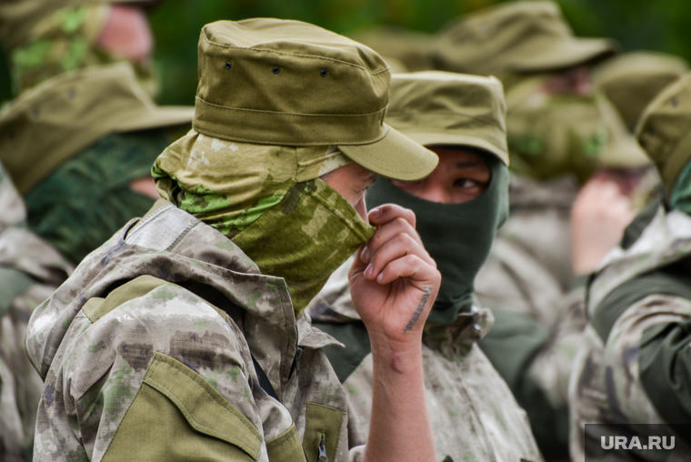 Отправка военнослужащих для участия в спецоперации. Челябинск, армия, военные, военнослужащие, бойцы, военная форма, солдат, вс рф, контрактники, добровольческий батальон, южноуралец
