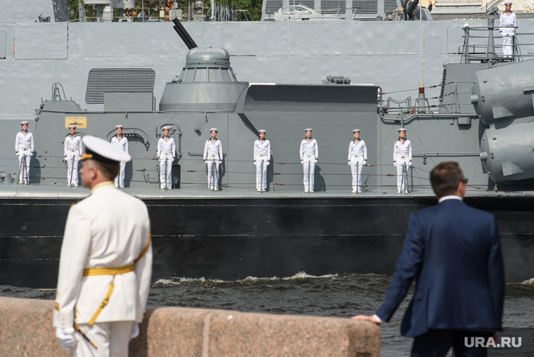 Торжественная церемония празднования Дня ВМФ на Сенатской площади. Санкт-Петербург, офицеры, парад, день вмф, военные моряки