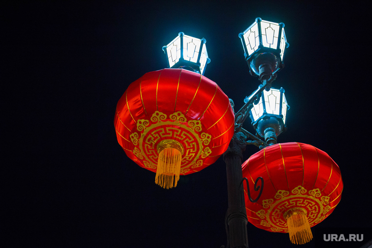 Фонарики на улице Вайнера в преддверие Китайского Нового года. Екатеринбург
, фонарь, китай, китайские фонарики