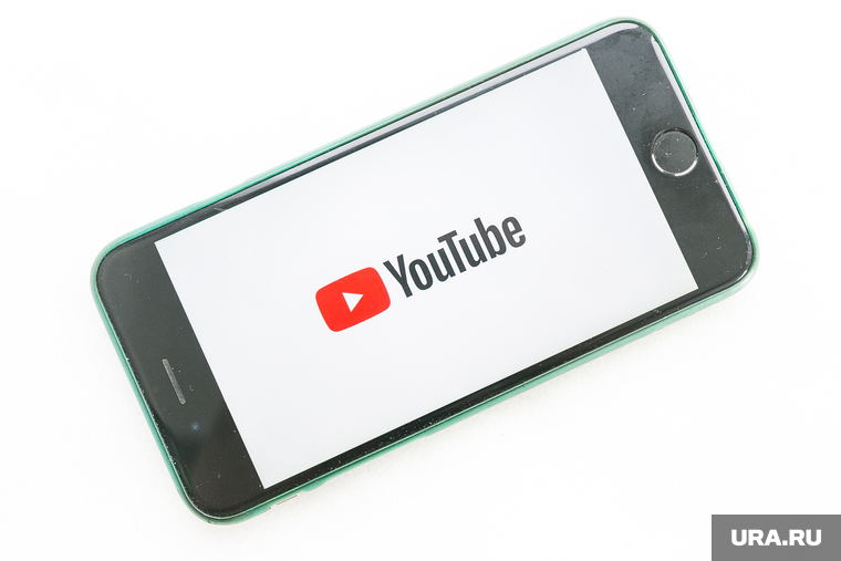 Клипарт Youtube. Тюмень, телефон, смартфон, youtube, ютуб, смартфон в руке, ютьюб, you tube