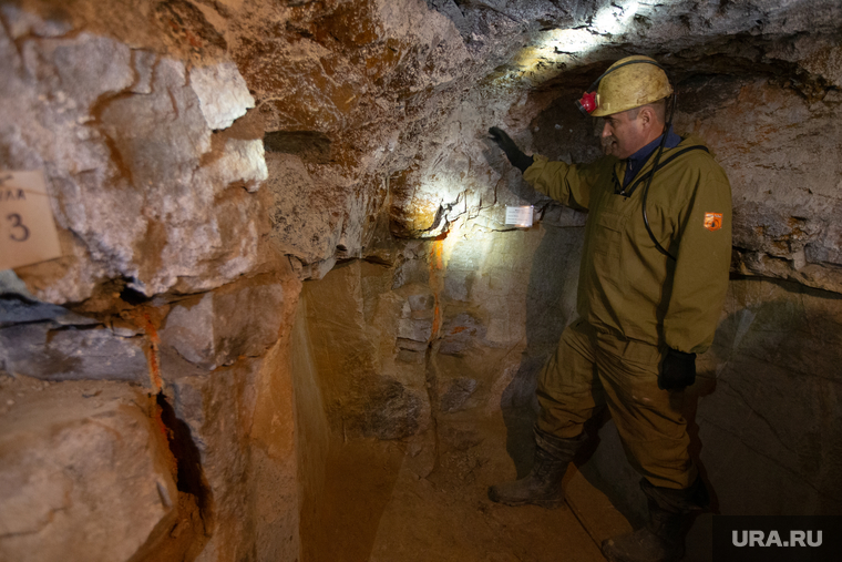 Посещение Крокоитового шурфа «Берёзовского рудника» . г. Берёзовский, шахта, шахтер