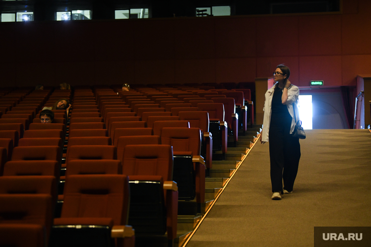 В ККТ «Космос» работы участников «Одной шестой» можно посмотреть в трех залах, некоторые фильмы идут одновременно