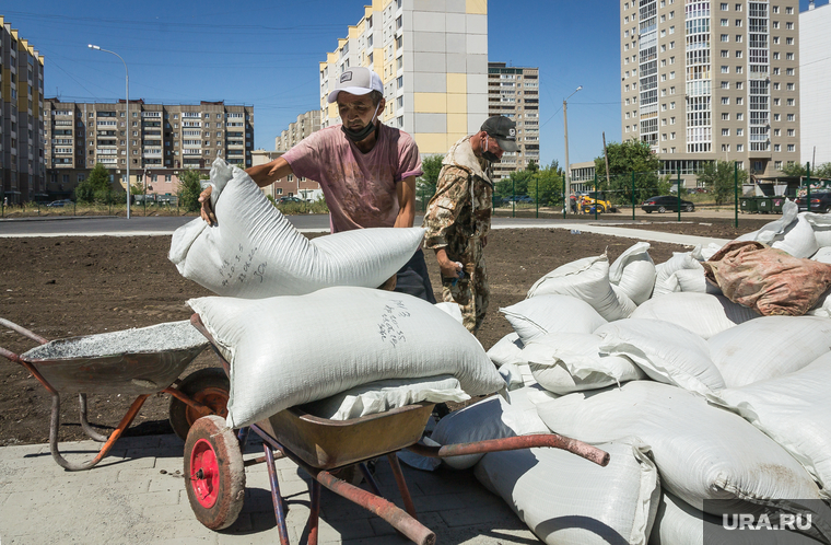 Визит Алексея Текслера. Магнитогорск, мигрант, мешки, строительство