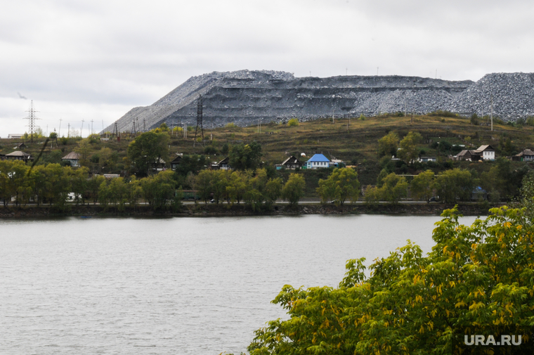 Саткинский городской пруд. Архив. Сатка, саткинский пруд, насыпь