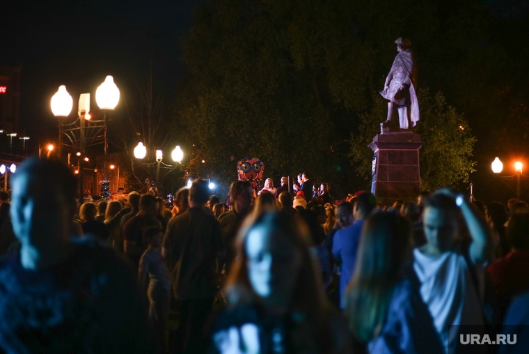 День города. Пермь, гуляния, ночной город, толпа