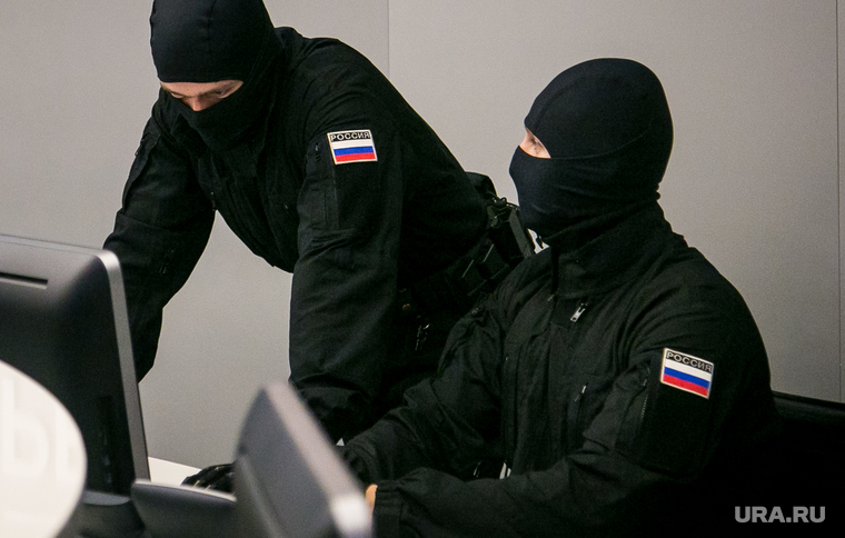 Силовики, обыск. Москва, фсб, силовики, обыск, маски-шоу
